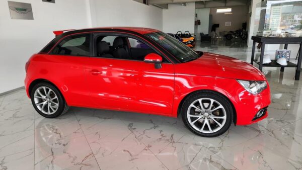AUDI A1 RED EDITION 2015_2