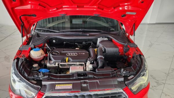 AUDI A1 RED EDITION 2015__4