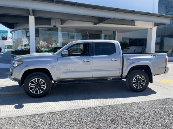 WhatsApp Image 2024-11-28 at 12.09.45 PM